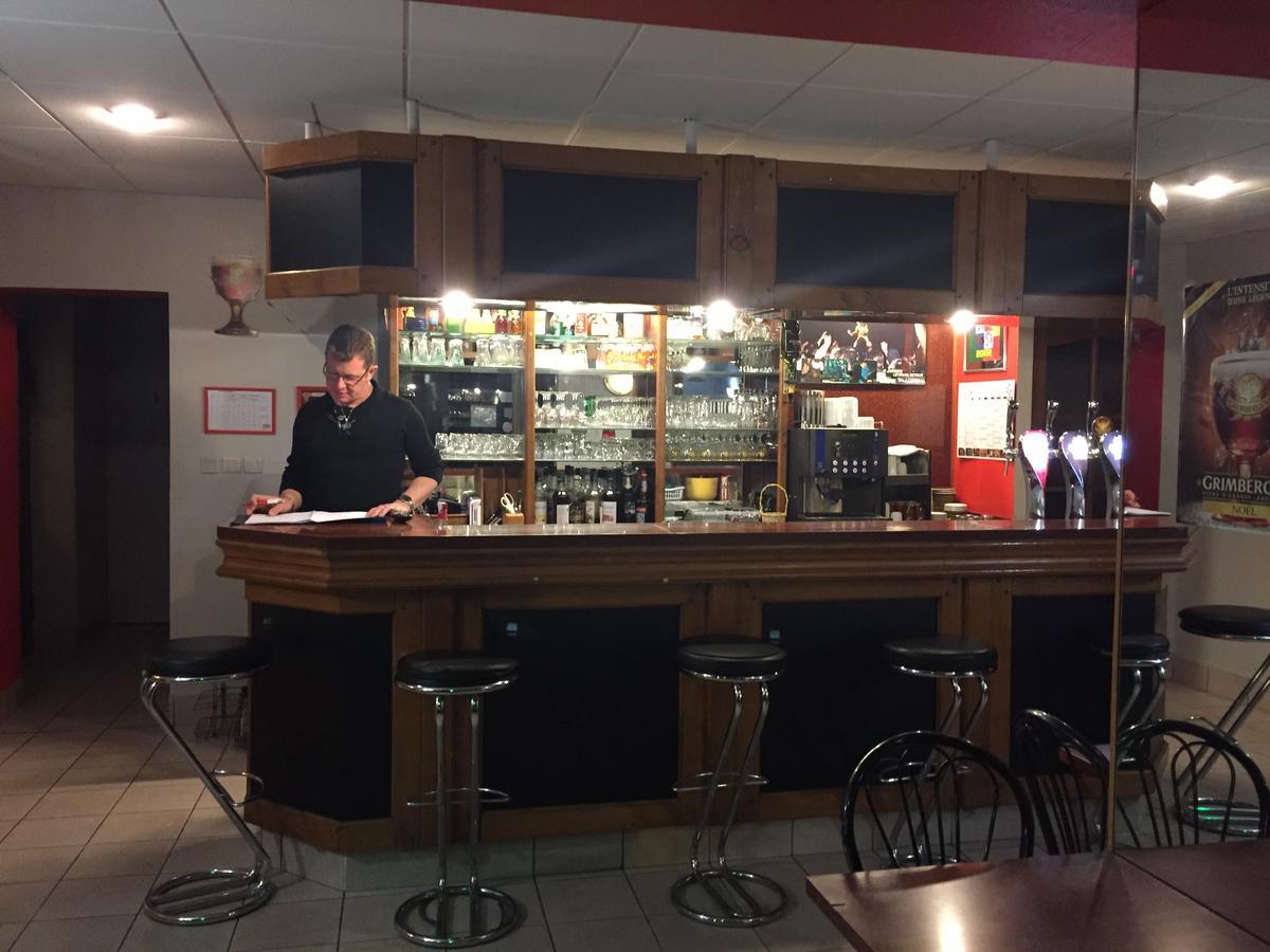 Hotel Le Bambi Baume-les-Dames Luaran gambar