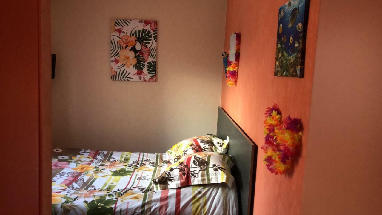 Hotel Le Bambi Baume-les-Dames Luaran gambar